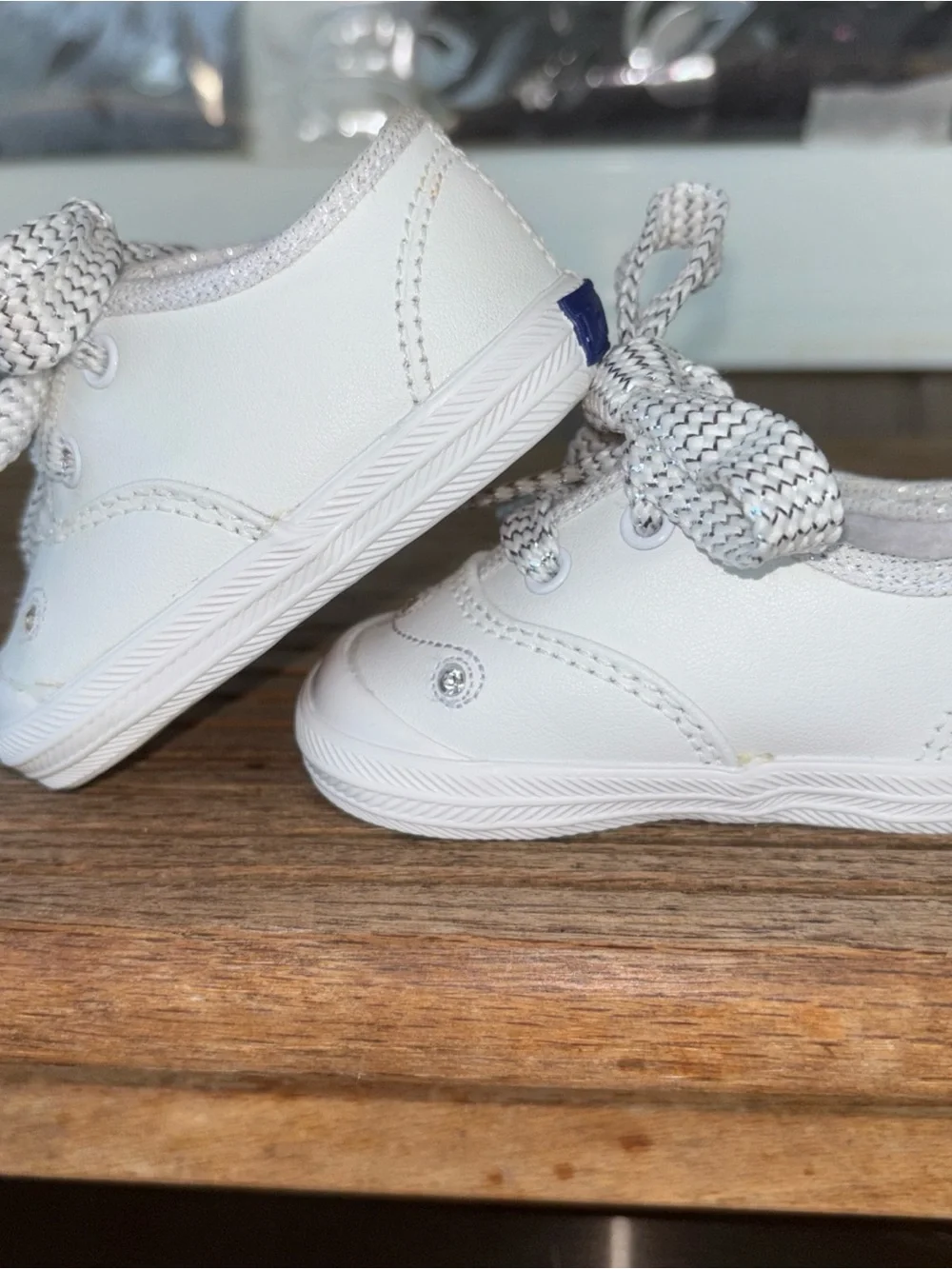 Keds White Baby Lace-Up Sneakers with  silver thread Laces diamond color studs1m